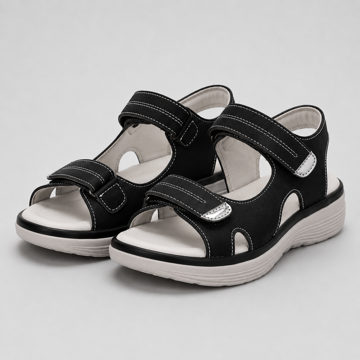 Sport-Sandalen mit verstellbaren Riemen - Schwarz