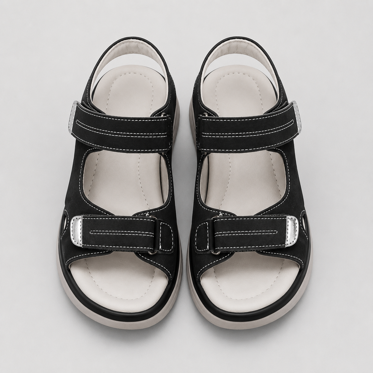 Sport-Sandalen mit verstellbaren Riemen - Seite